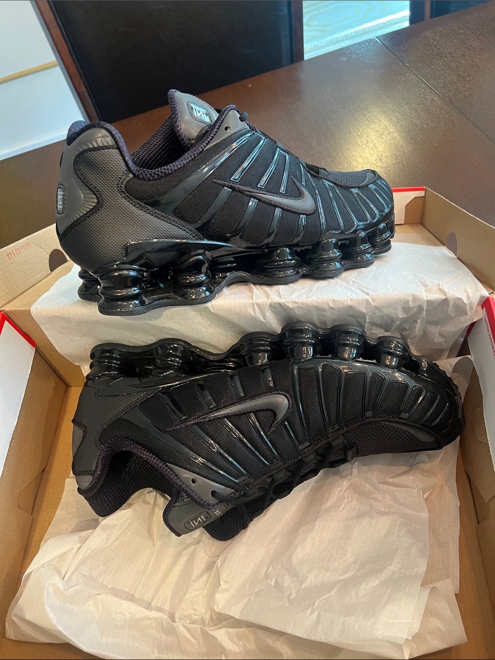 Nike Men’s Black Shox TL Athletic Sneakers - Picture 2 of 6